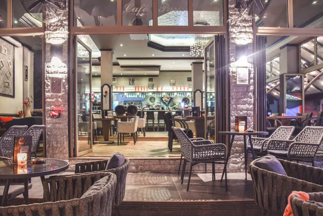 Café Paris (Sarti Halkidikis)