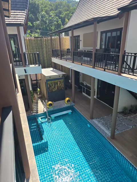 Blue Palm Residence Kata