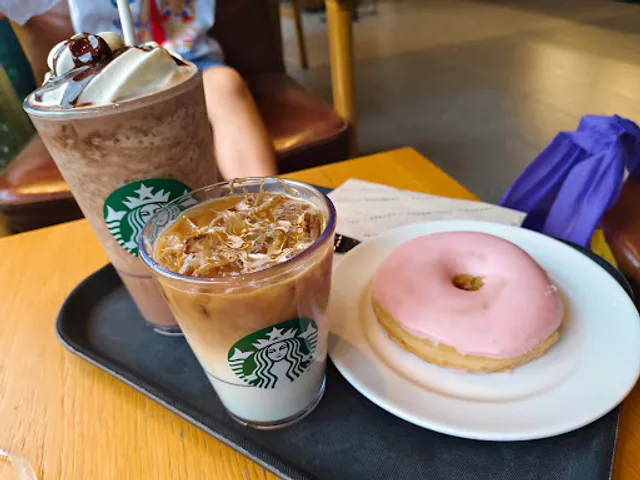 Starbucks 74 West Avenue Drive Thru