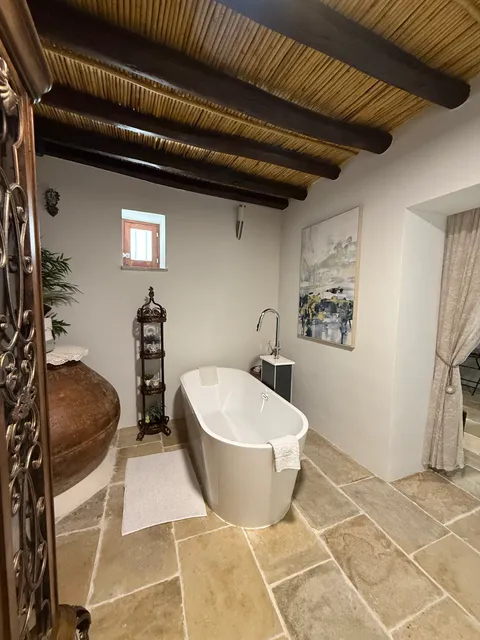 Melissothea Stone Suites