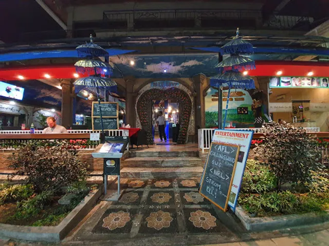 BLUE SKYZ Sport Bar & Restaurant