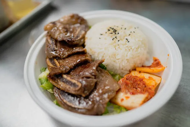 Azalea Korean Cuisine 金达莱