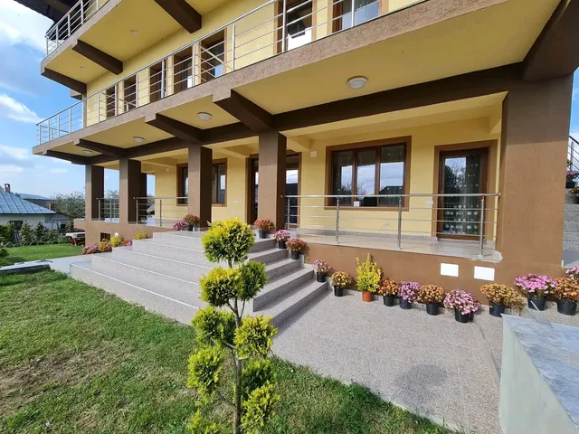 Agropensiunea Maya-Andrei se afla la Poalele Munților Parâng -Ranca-Transalpina!!