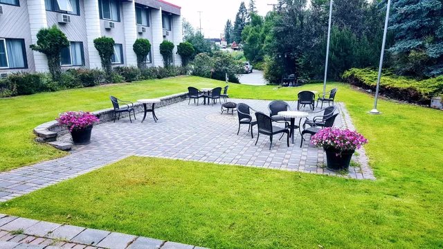 Prestige Riverside Lodge Quesnel