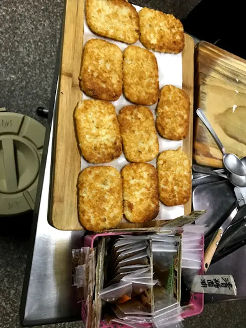 素食早餐店（9點後賣完為止）