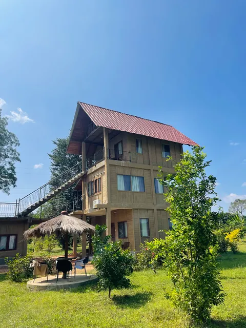 Rock Shade Chalet Sigiriya