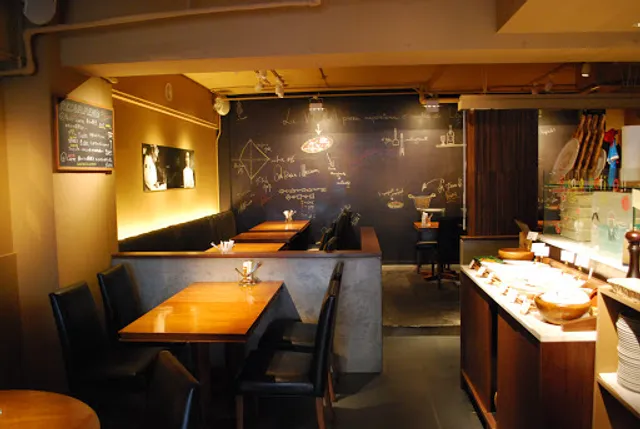 PIZZA SALVATORE CUOMO 西麻布