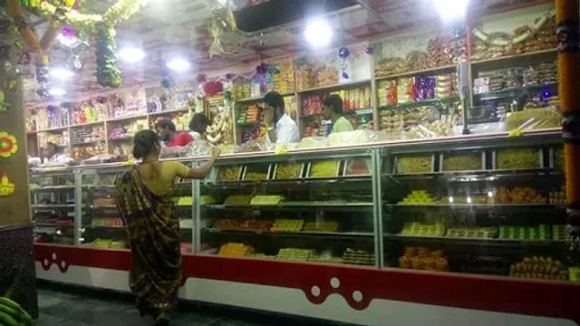 New Saravana Sweets & Bakery