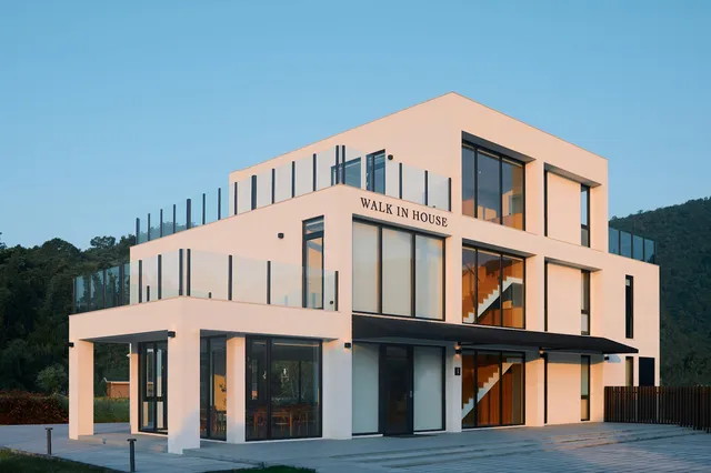 Walk In House 沃客宅