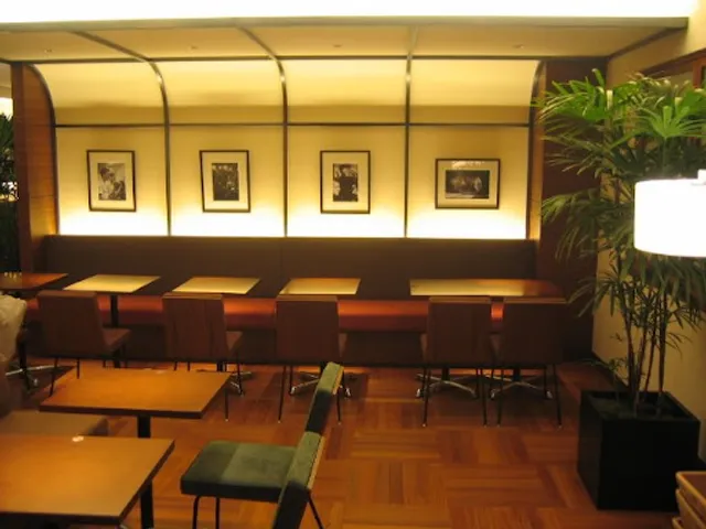 Ueshima Coffee House - Kōenji Station North Entrance