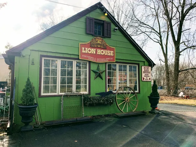 Painted Shutter Antiques