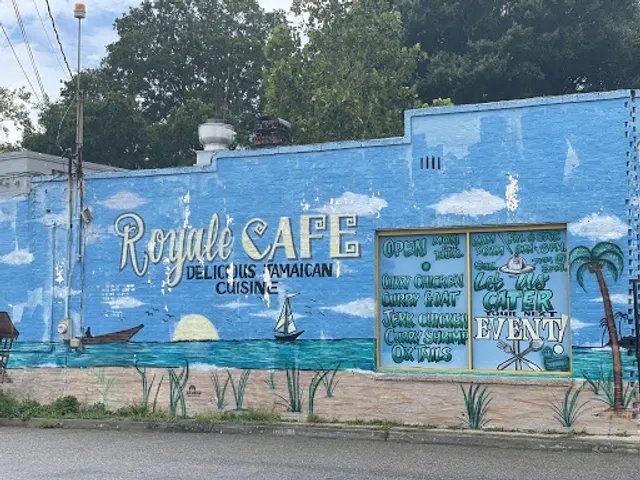 Royale Cafe