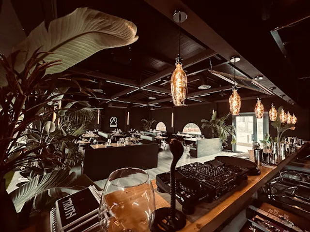 TRUTH by Beluga Beach Club