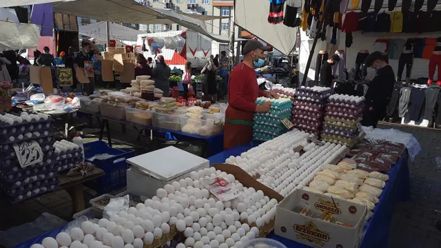 Güneşli semt pazarı