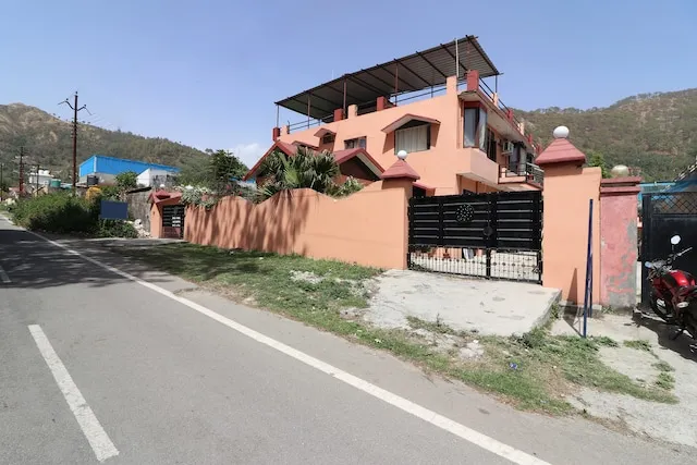 OYO 13884 Holiday Homes