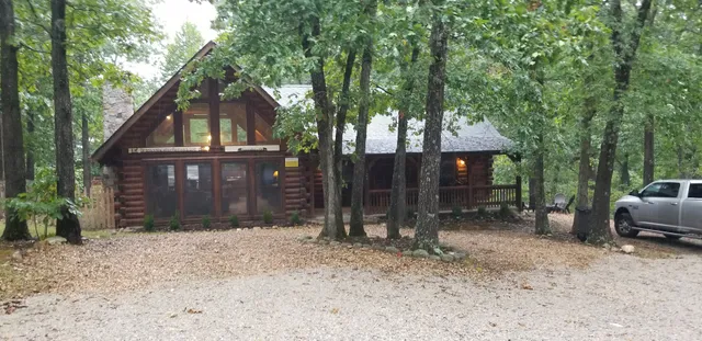 Running Bear Cabin - Branson Vacation Retreats