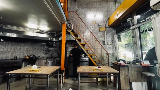 صبحانه و دیزی سرای دلشاد