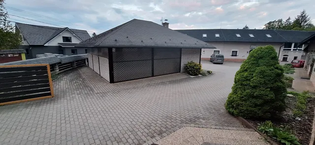 PIZZERIA a PENZION ESO