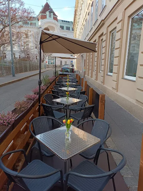 Kiss,the Cook Lunch & Cake