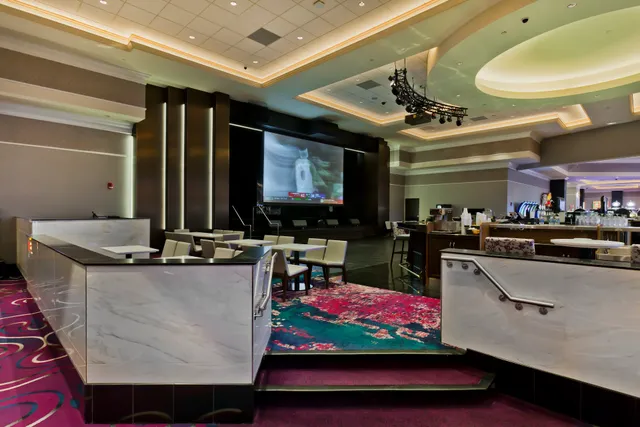 Show Lounge at Riverside