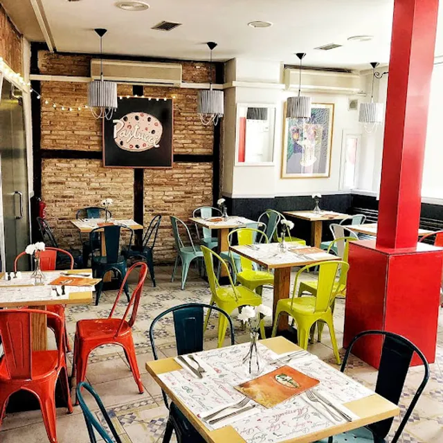 Pastucci Trattoria - Pizzería