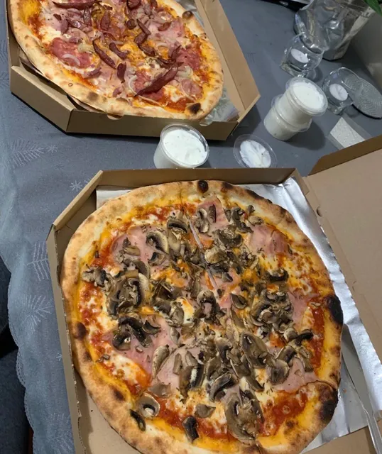 Pizzeria Na Łazarskim Cieście Winogrady