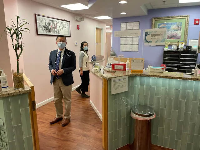 Dr. Howard H. Liu, MD