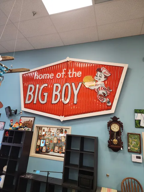 Vintage Treasures Antique Mall