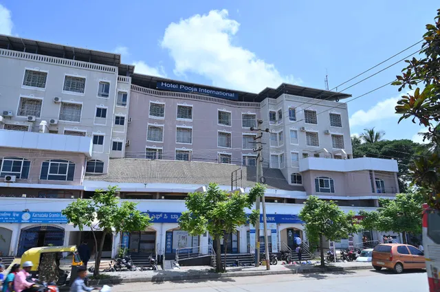 Hotel Pooja International