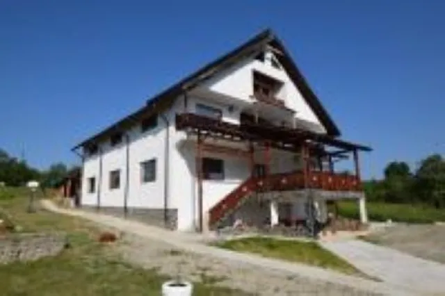 Pensiunea "La Radacini"