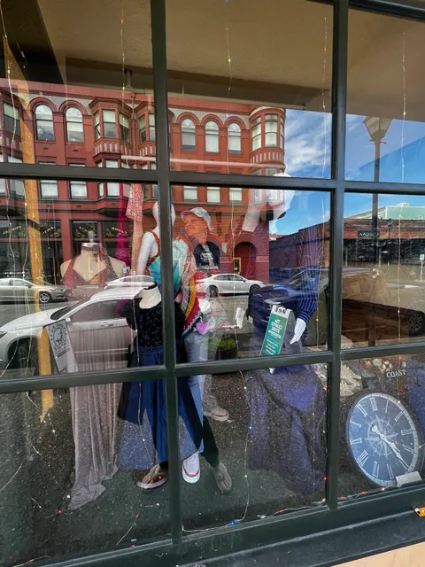 Living Doll Vintage Boutique & Gallery