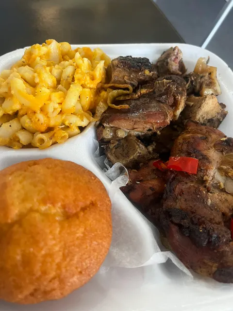 Davina's BBQ & Soul Food Kitchen
