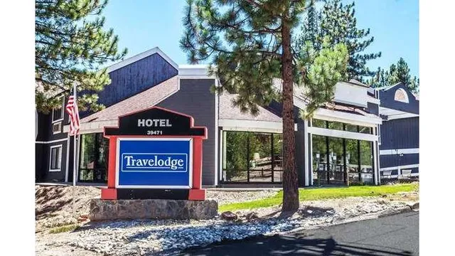 Travelodge by Wyndham Big Bear Lake CA