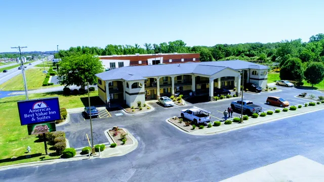 Americas Best Value Inn & Suites University Ave
