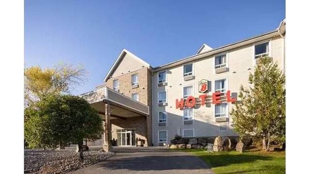 Super 8 by Wyndham Sainte Agathe Des Monts