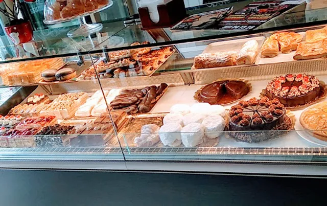 The cafeteria and ice cream Mori