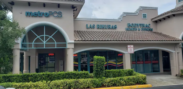 The Shoppes At North Lake