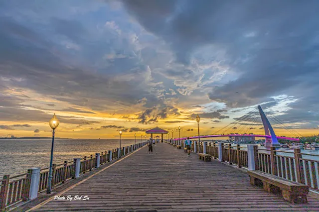 Tamsui Fisherman's Wharf