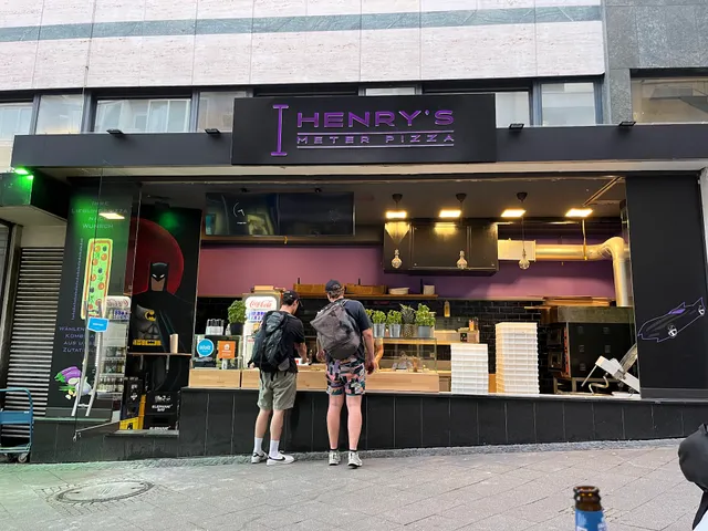HENRY’S METERPIZZA