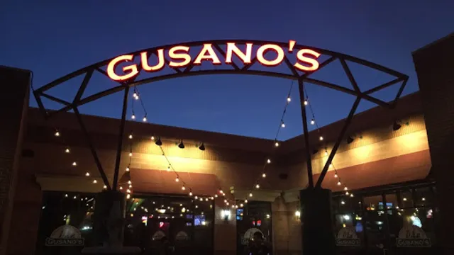 Gusano's Chicago Style Pizzeria