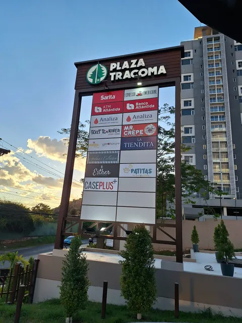 Plaza Tracoma