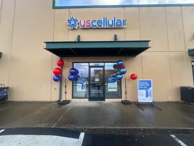 Authorized Retailer UScellular & T-Mobile