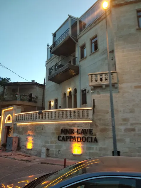 LA PERLA CAVE HOTEL