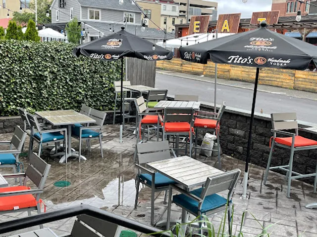 Somo Kitchen & Sushi