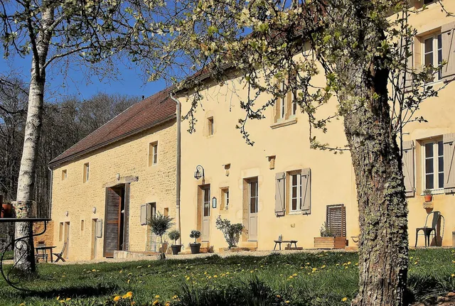 Domaine de Charmois - Gîtes & Chambres d'Hôtes