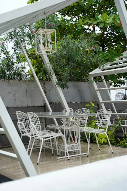 Ray’s Restaurant and lounge