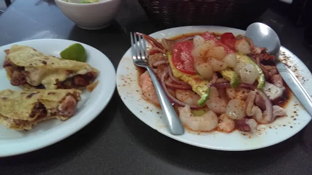 Mariscos "El Guero"