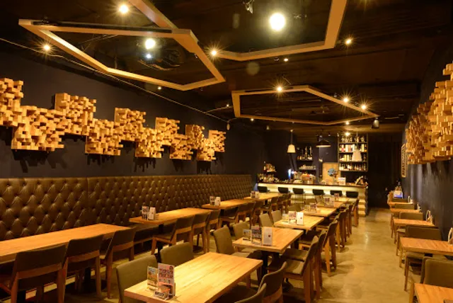 Madker Live House & Restaurant