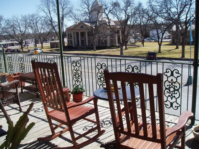 Red Door Bed & Breakfast Inn