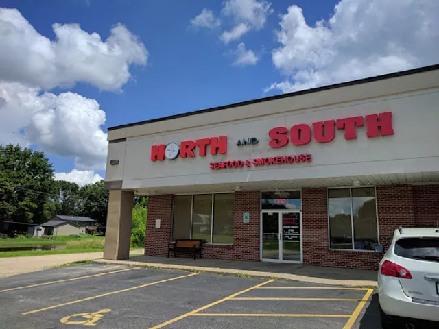 North and South Seafood & Smokehouse